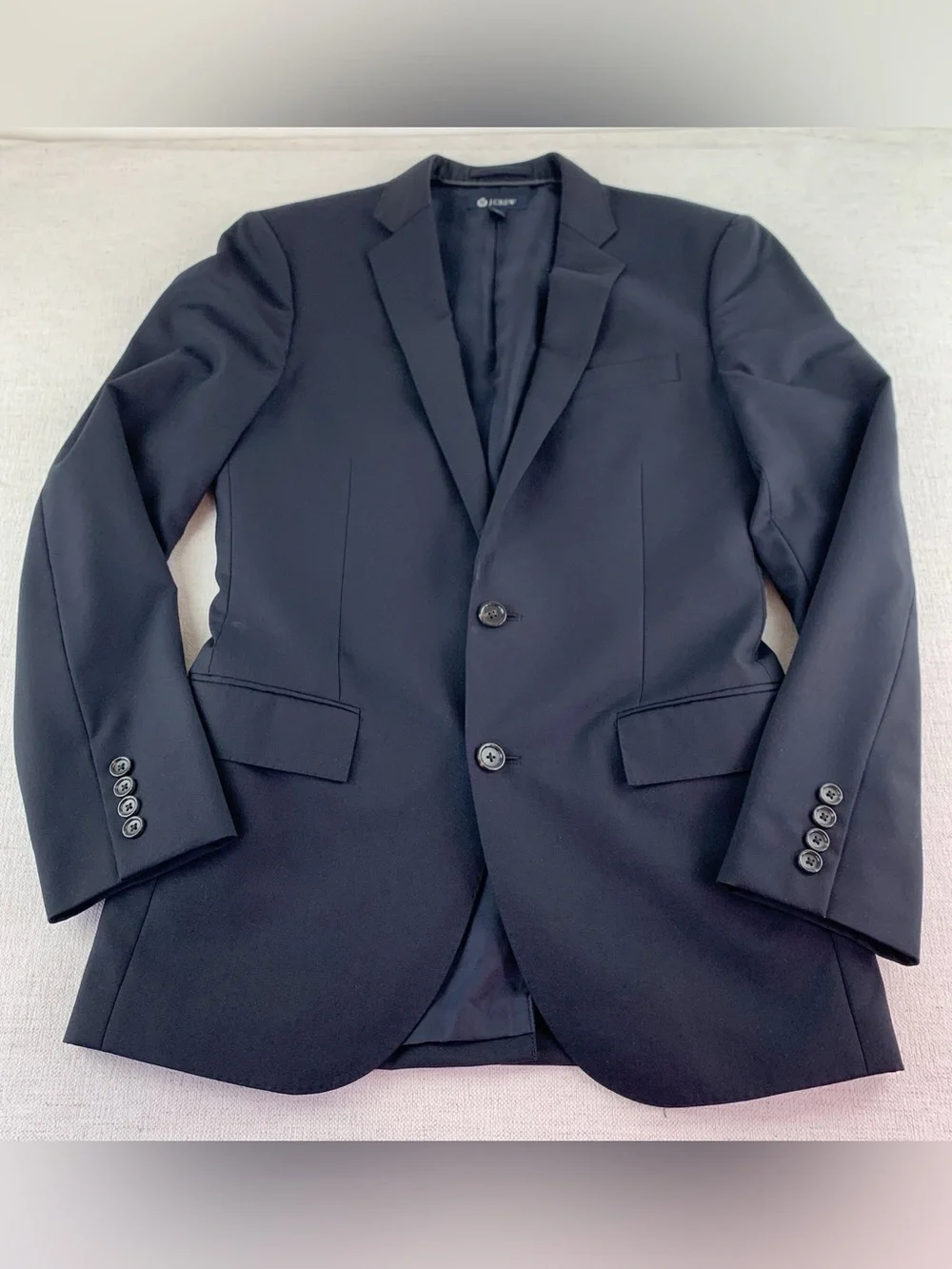 J crew men's Ludlow slim-fit suit jacket Italian wool size 36R in navy blue